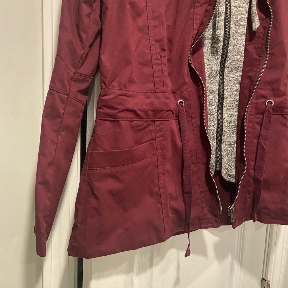 2Sable Size S Burgundy Full Zip Utility Jacket Drawstring Waist Gray Hood Anorak - Picture 7 of 13